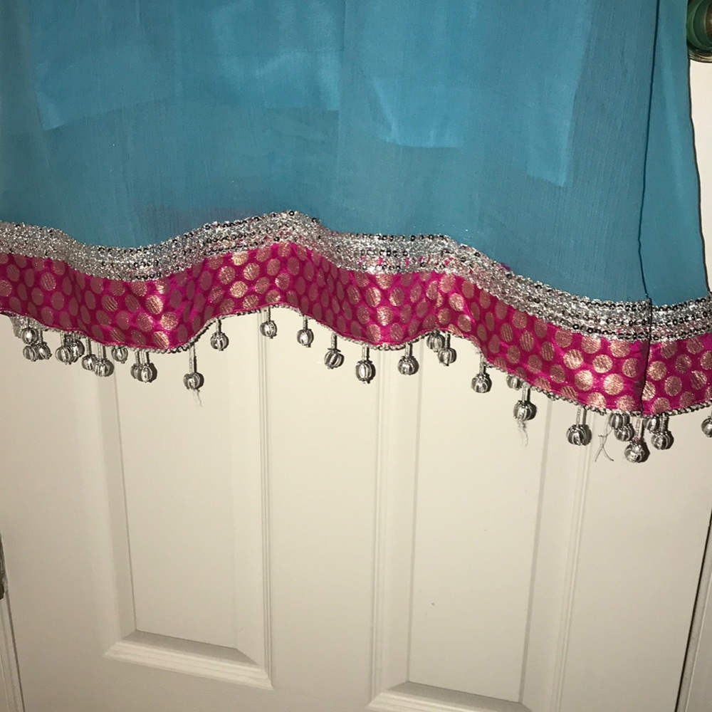 Beautiful Custom Made Pakistani Shalwar Kameez - image 3